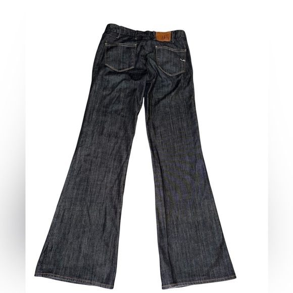 Shio Super Dark Wash Flared Jeans - Picture 4 of 5